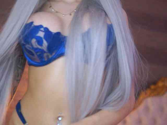 JuicyJessye webcam