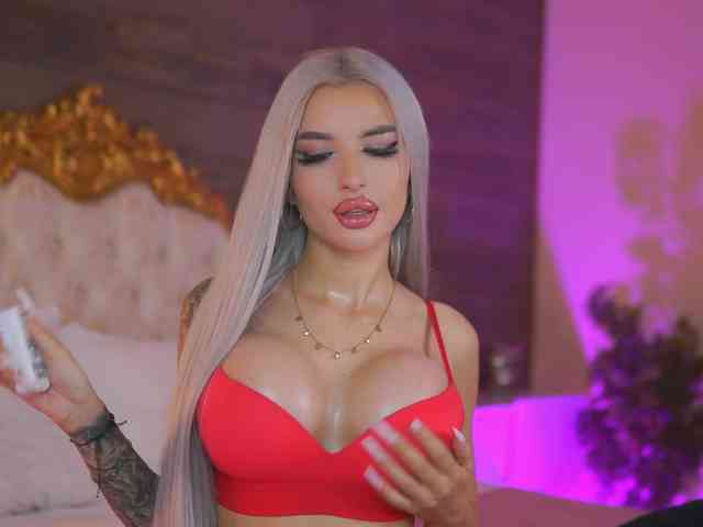 JuicyJessye webcam