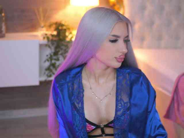 JuicyJessye webcam