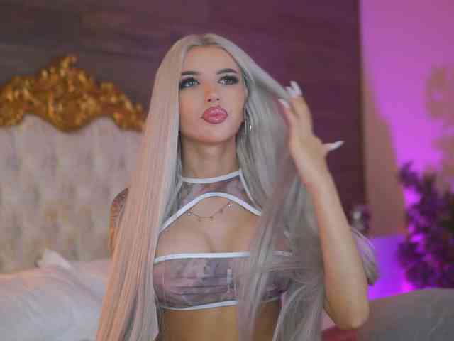 JuicyJessye webcam