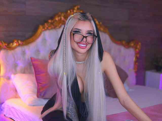 JuicyJessye webcam