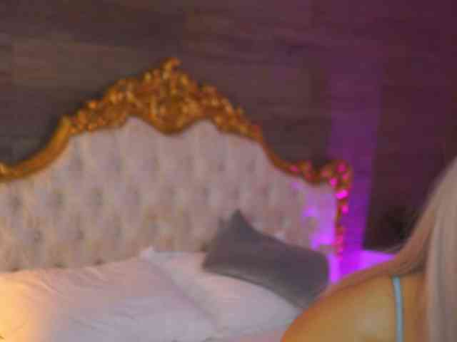 JuicyJessye webcam