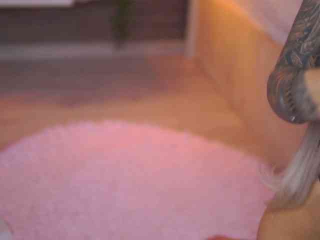 JuicyJessye webcam