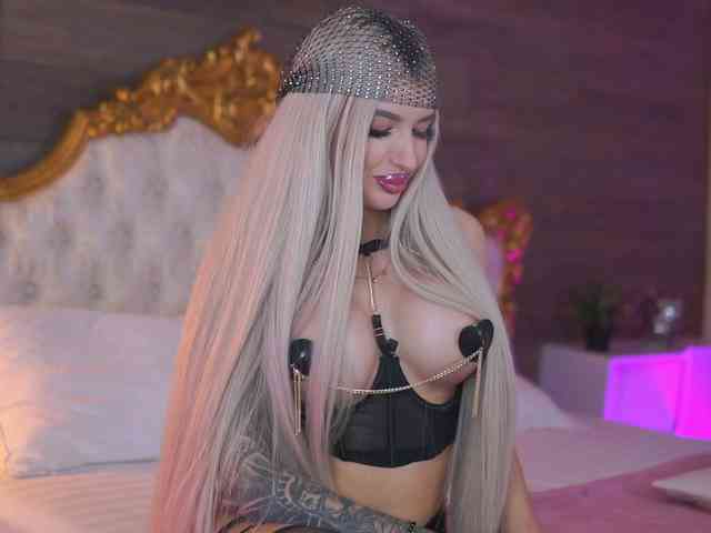 JuicyJessye webcam