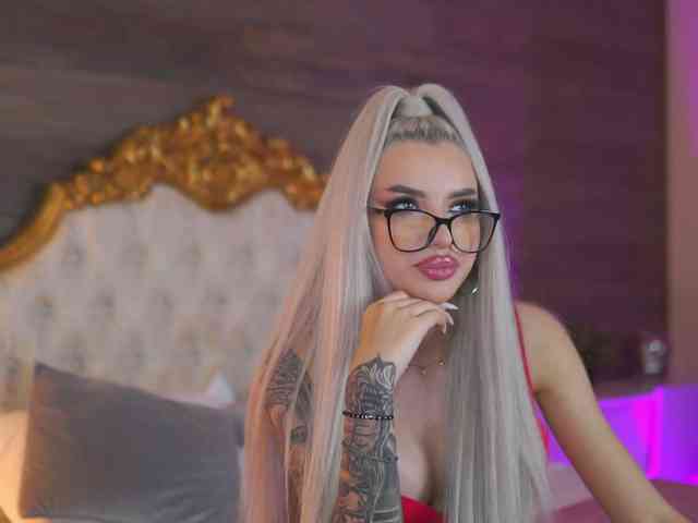 JuicyJessye webcam