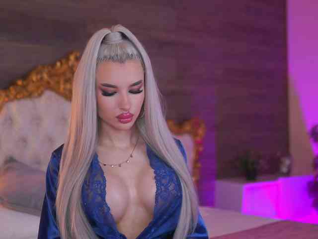 JuicyJessye webcam
