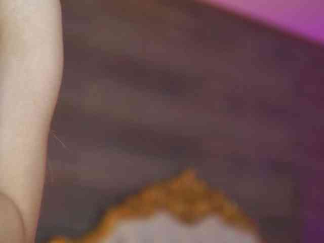 JuicyJessye webcam