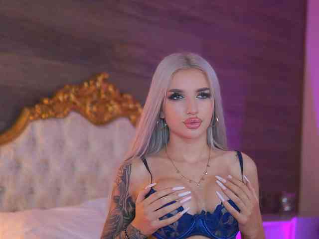 JuicyJessye webcam