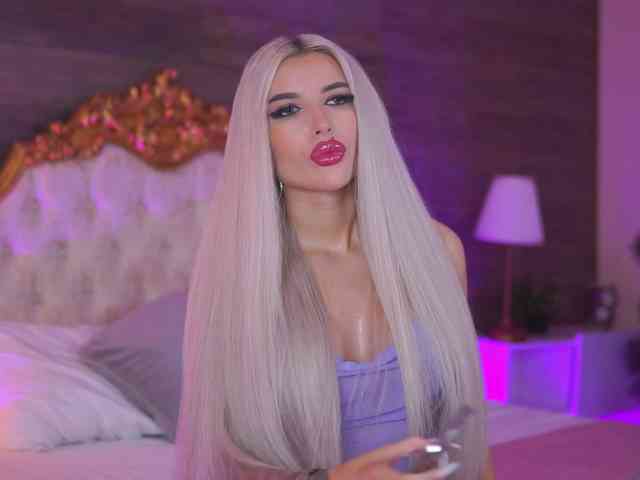 JuicyJessye webcam