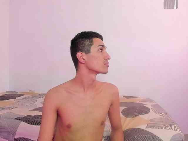 CoupleTwink12 Live Webcam on BongaCams