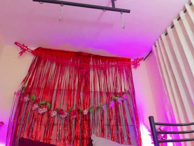 scarlethit from BongaCams is Freechat