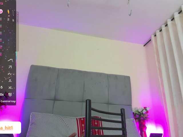 scarlethit's BongaCams show and profile