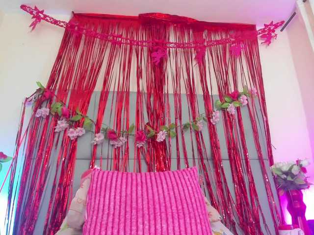 scarlethit's BongaCams show and profile