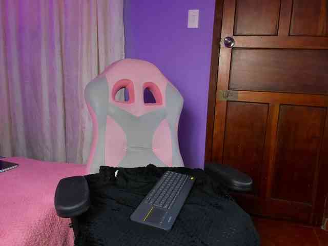 scarlethit webcam