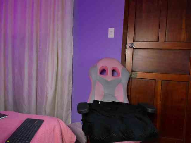 scarlethit webcam