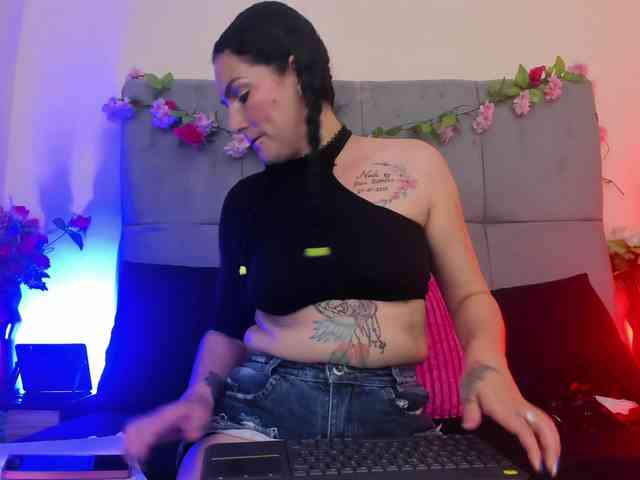 scarlethit scarlethit