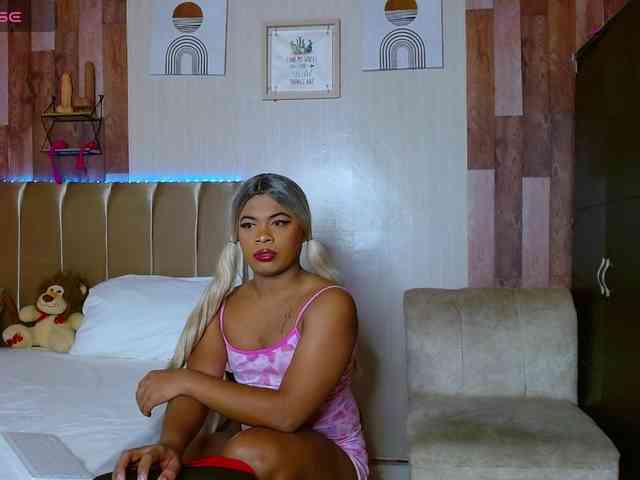 ELECTRABROWNS Live Webcam on {site_name}