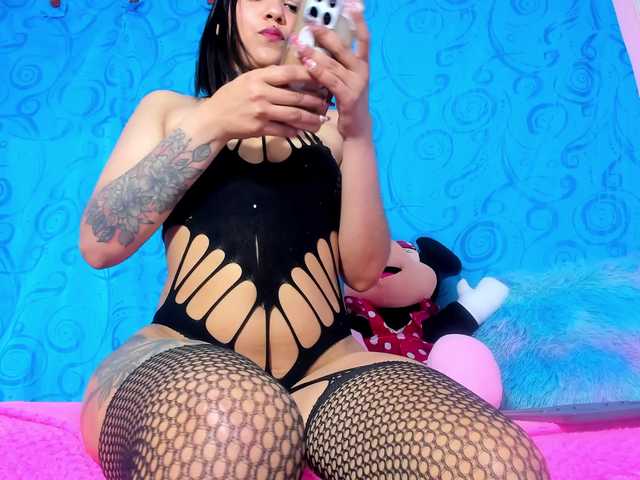 taylorlee's BongaCams show and profile