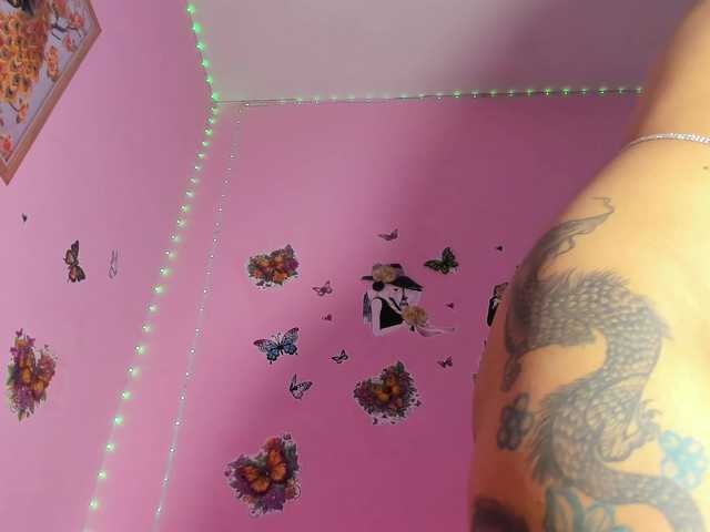 taylorlee's BongaCams show and profile