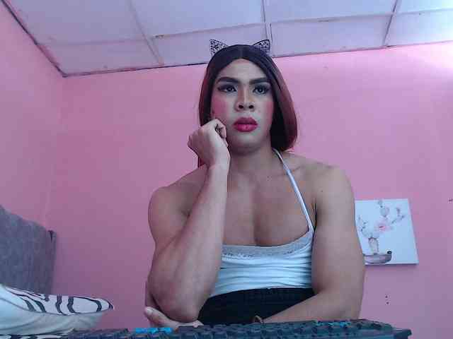 LULUSANCHEZ Live Webcam on BongaCams