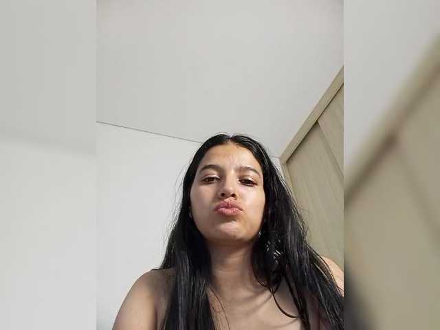 Min-Yuna's BongaCams show and profile