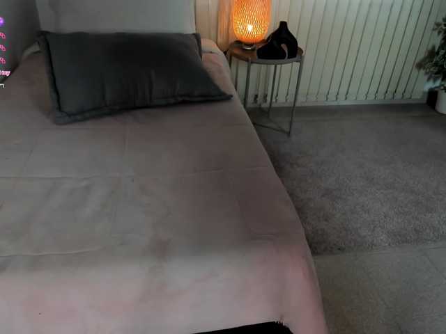 Min-Yuna's BongaCams show and profile