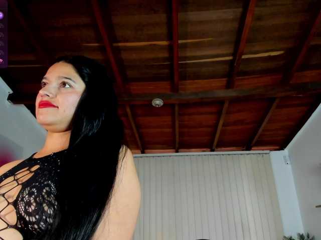 Min-Yuna's BongaCams show and profile