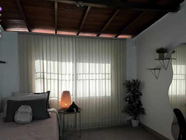 Min-Yuna's BongaCams show and profile