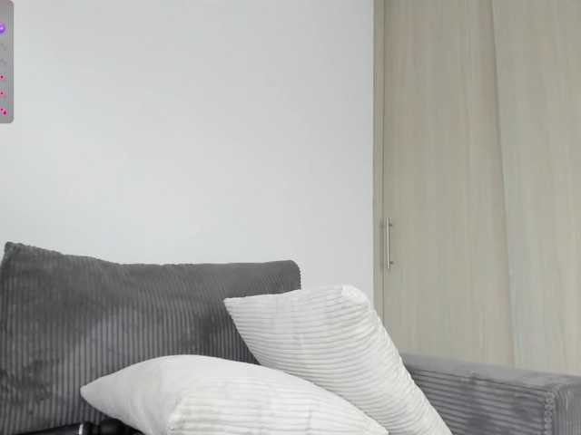 Min-Yuna's BongaCams show and profile