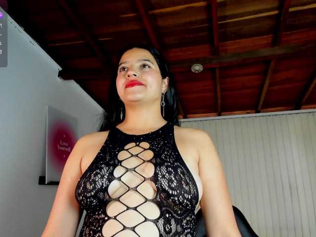 Min-Yuna's BongaCams show and profile