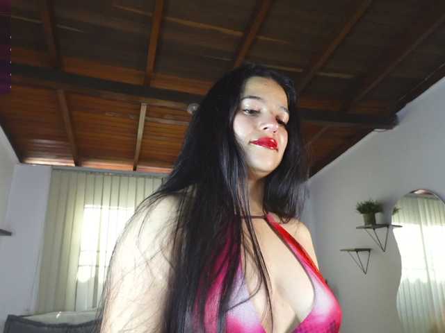 Min-Yuna's BongaCams show and profile