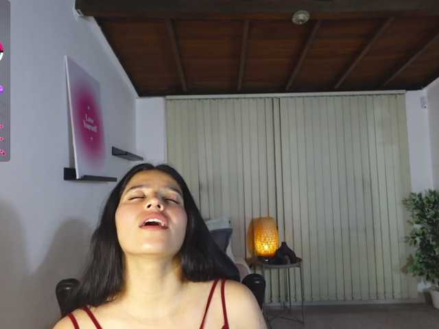 Min-Yuna's BongaCams show and profile