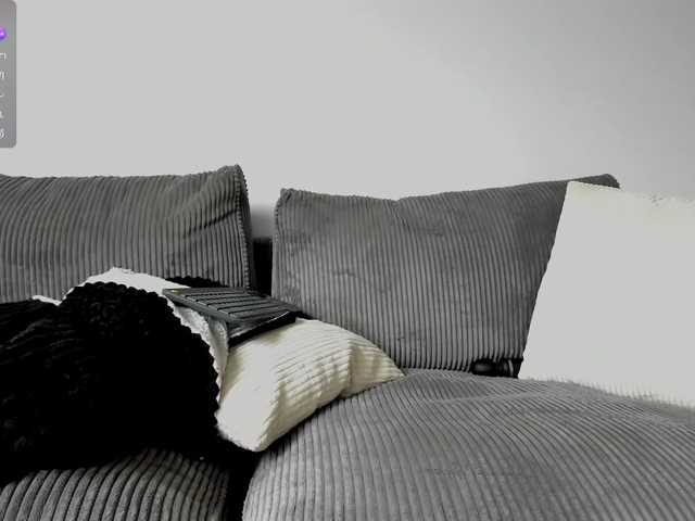 Min-Yuna's BongaCams show and profile