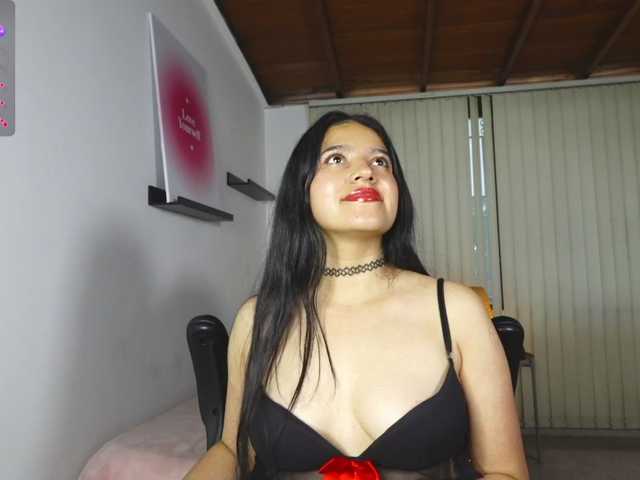 Min-Yuna's BongaCams show and profile