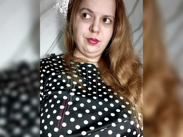 Malaya11's BongaCams show and profile