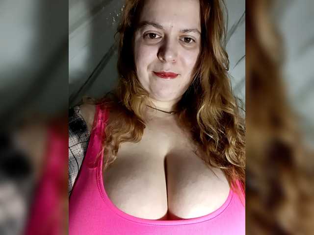 Malaya11's BongaCams show and profile