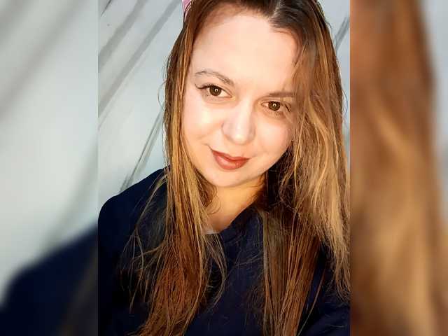 Malaya11's BongaCams show and profile