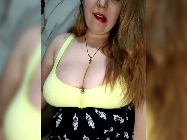 Malaya11's BongaCams show and profile