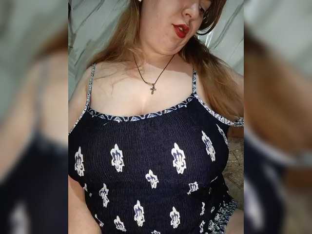 Malaya11's BongaCams show and profile