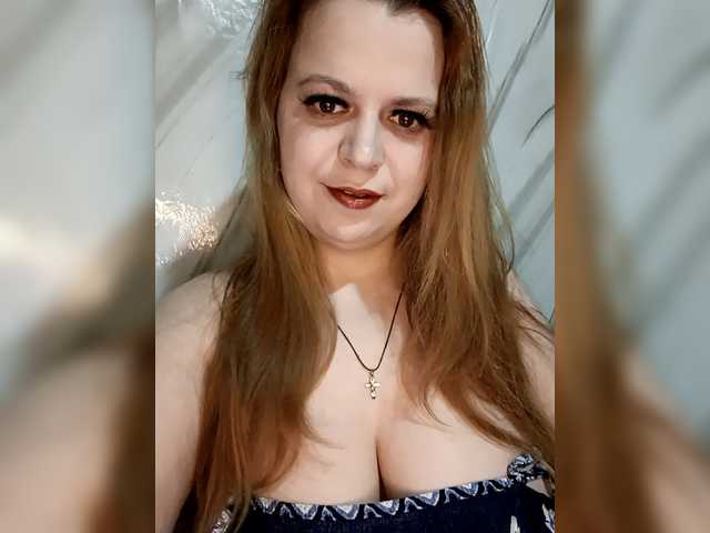 Malaya11's BongaCams show and profile