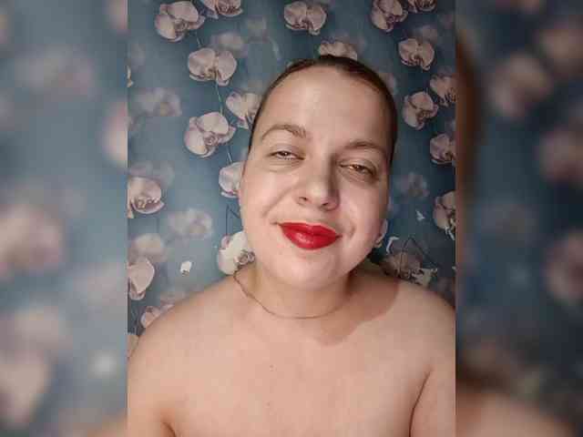 kiska-lenusya736392973 webcam