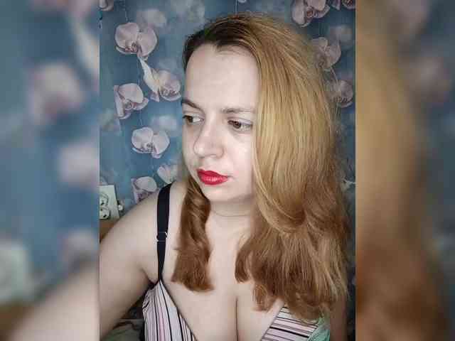 kiska-lenusya736392973 webcam