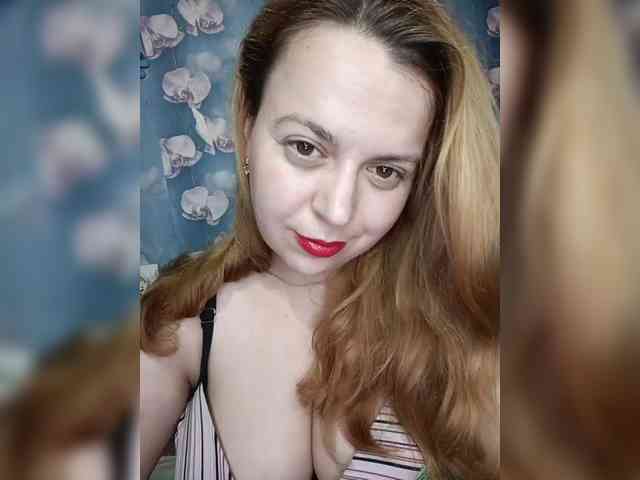 kiska-lenusya736392973 webcam