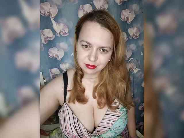 kiska-lenusya736392973 webcam