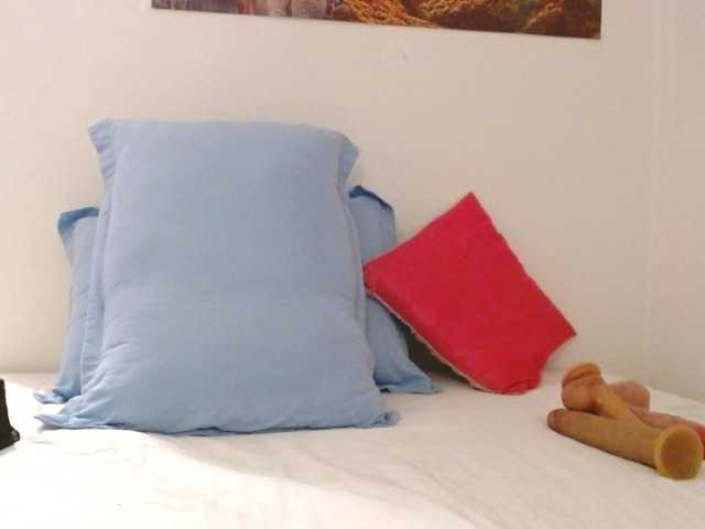 KaritooKiss's BongaCams show and profile