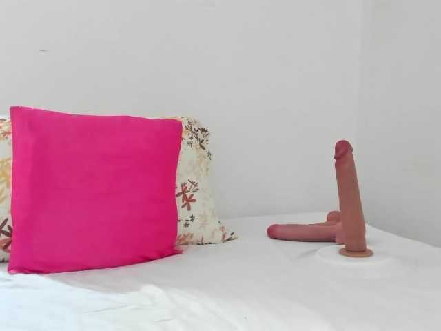 KaritooKiss's BongaCams show and profile