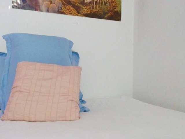 KaritooKiss's BongaCams show and profile