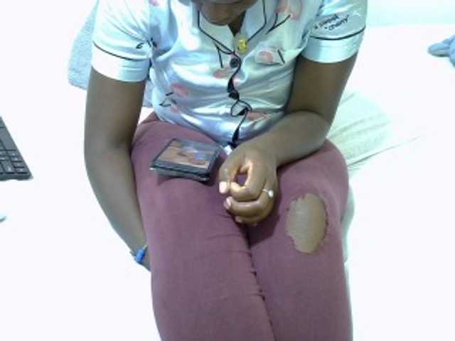 Winnie112's BongaCams show and profile