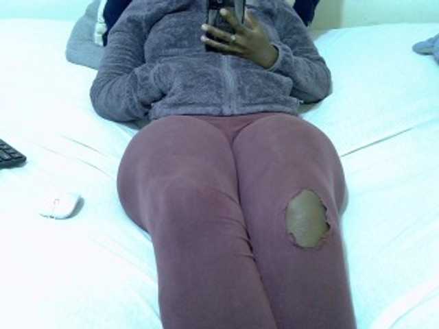 Winnie112's BongaCams show and profile