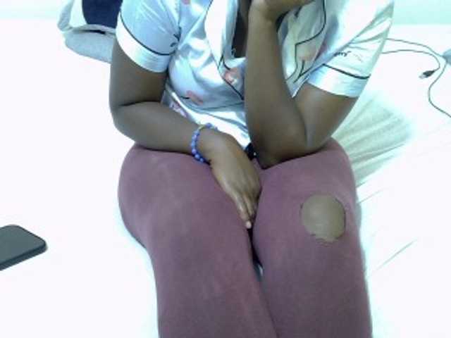 Winnie112's BongaCams show and profile